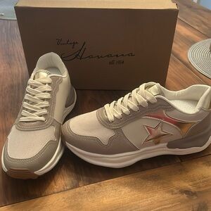 Vintage Havana Running Shoes NWT 8